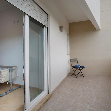 A O - Tina House Ferrel (Leiria)